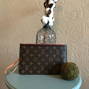 Louis Vuitton Neverful Clutch